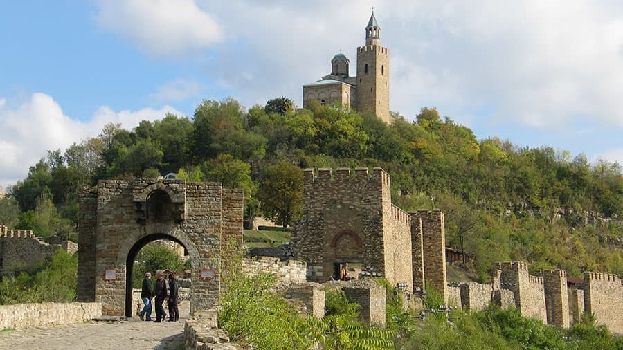 Архитектурно-музеен резерват „Царевец“ poster