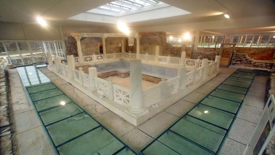 Вила „Армира“ poster