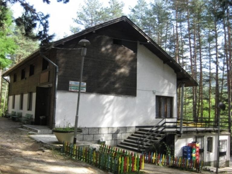 хижа Старопланинец  poster