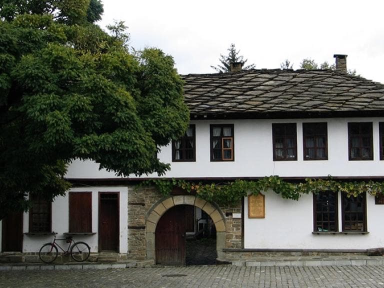 Специализиран музей за резбарско и зогравски изкуство poster